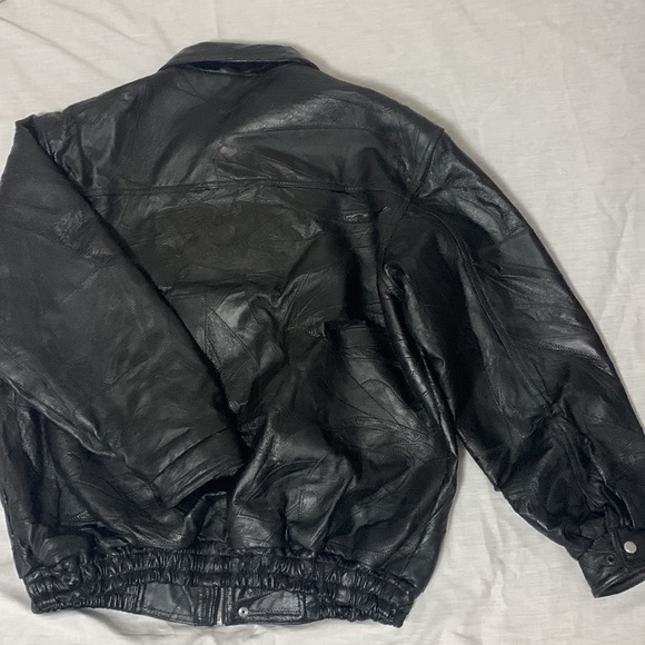 Vintage Black Leather Jacket - Picture 2 of 9